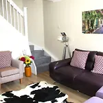 City Centre Town House With River Walks And Free Parking C27Hk