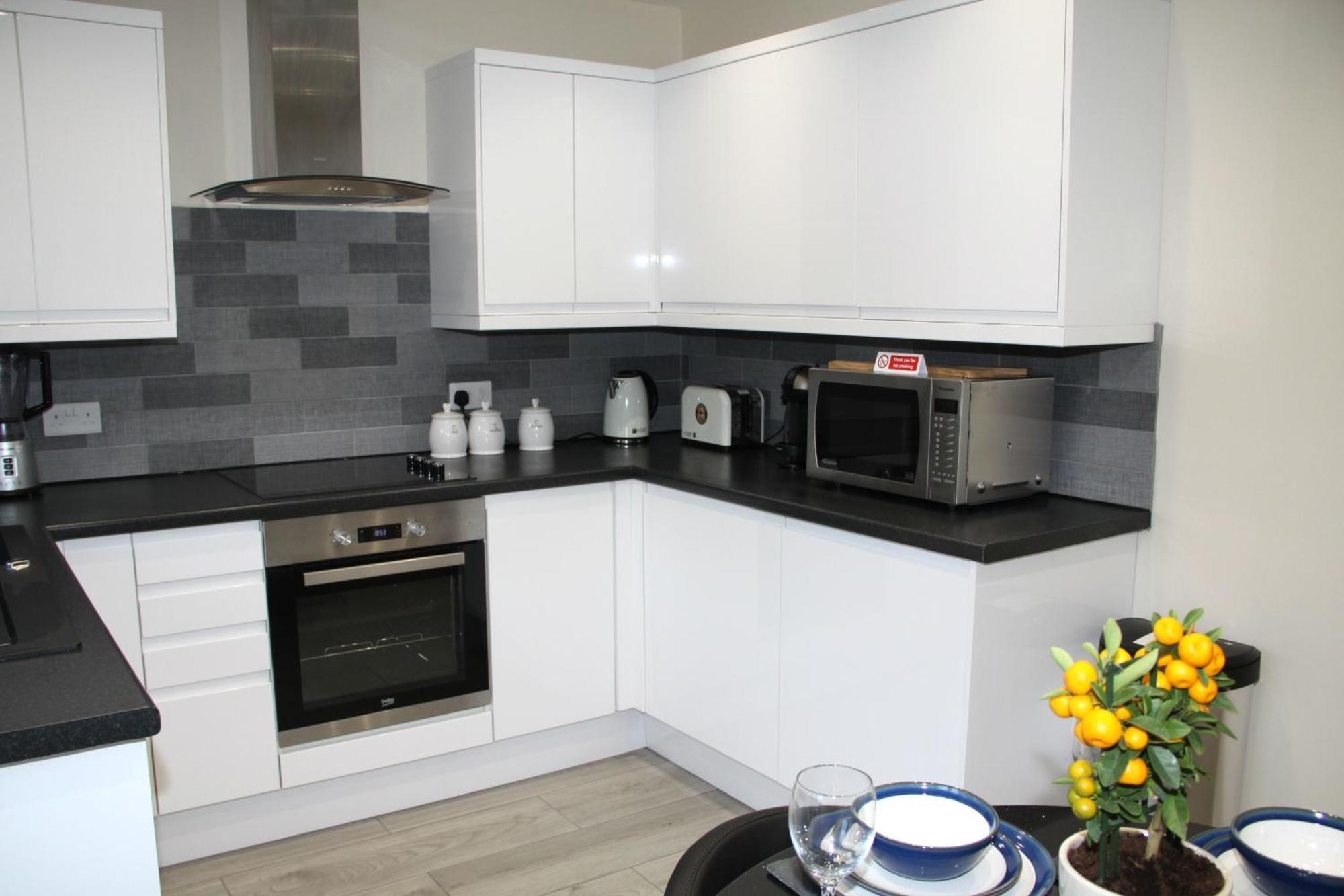 City Centre Town House With River Walks And Free Parking C27hk *