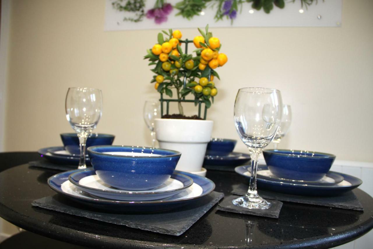 City Centre Town House With River Walks And Free Parking C27hk *